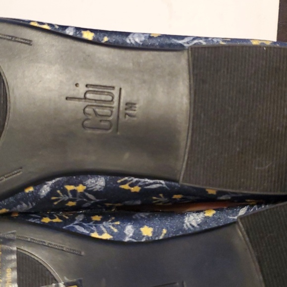 Cabi #6005 Carnaby Loafer Floral In Velvet Size 7M NWOT'S - Picture 12 of 12